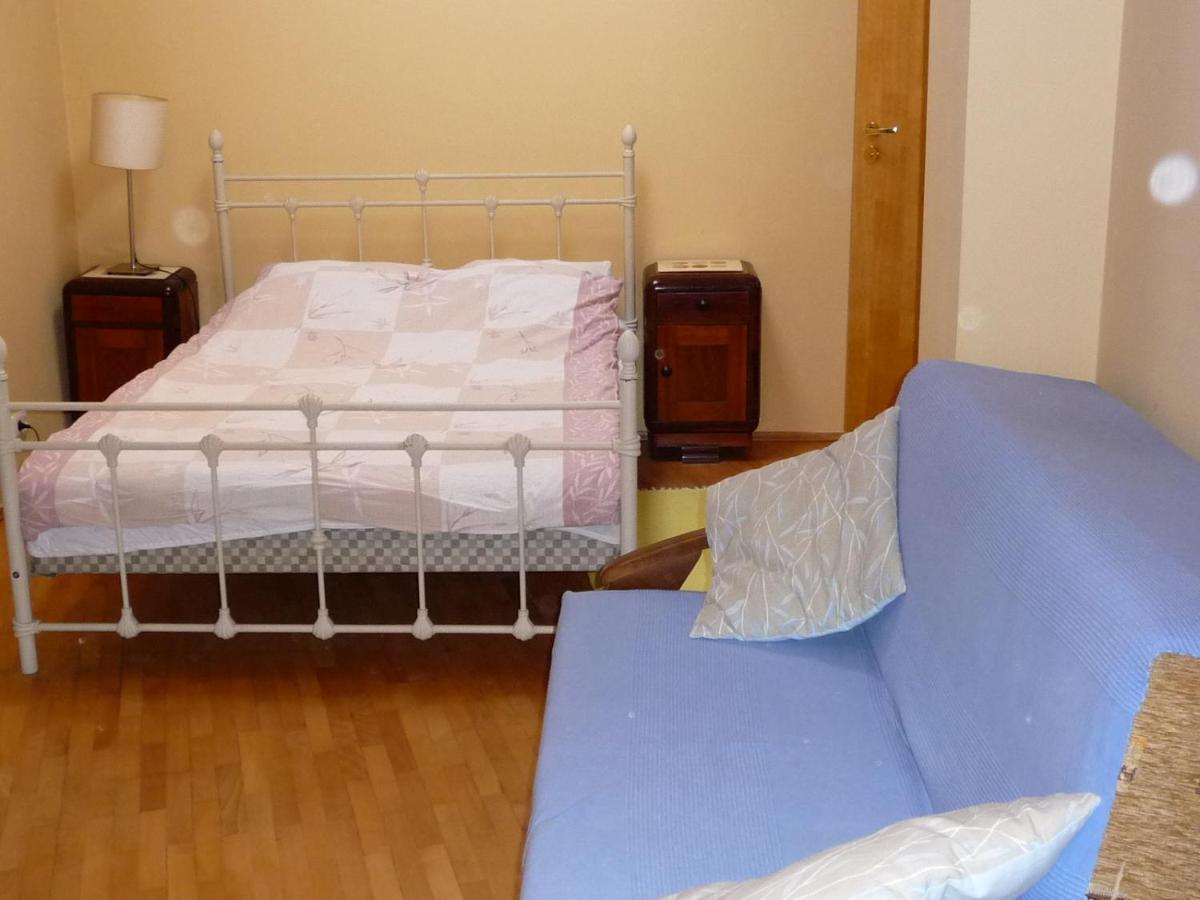 Apartament Na Kazimierzu Lägenhet Krasków Exteriör bild